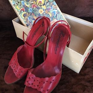Red leather strappy heeled sandals - vintage